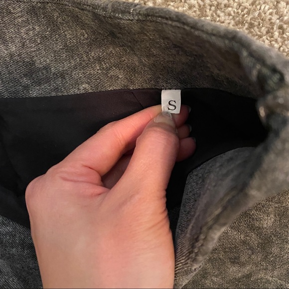 Grey Miniskirt - Picture 5 of 5